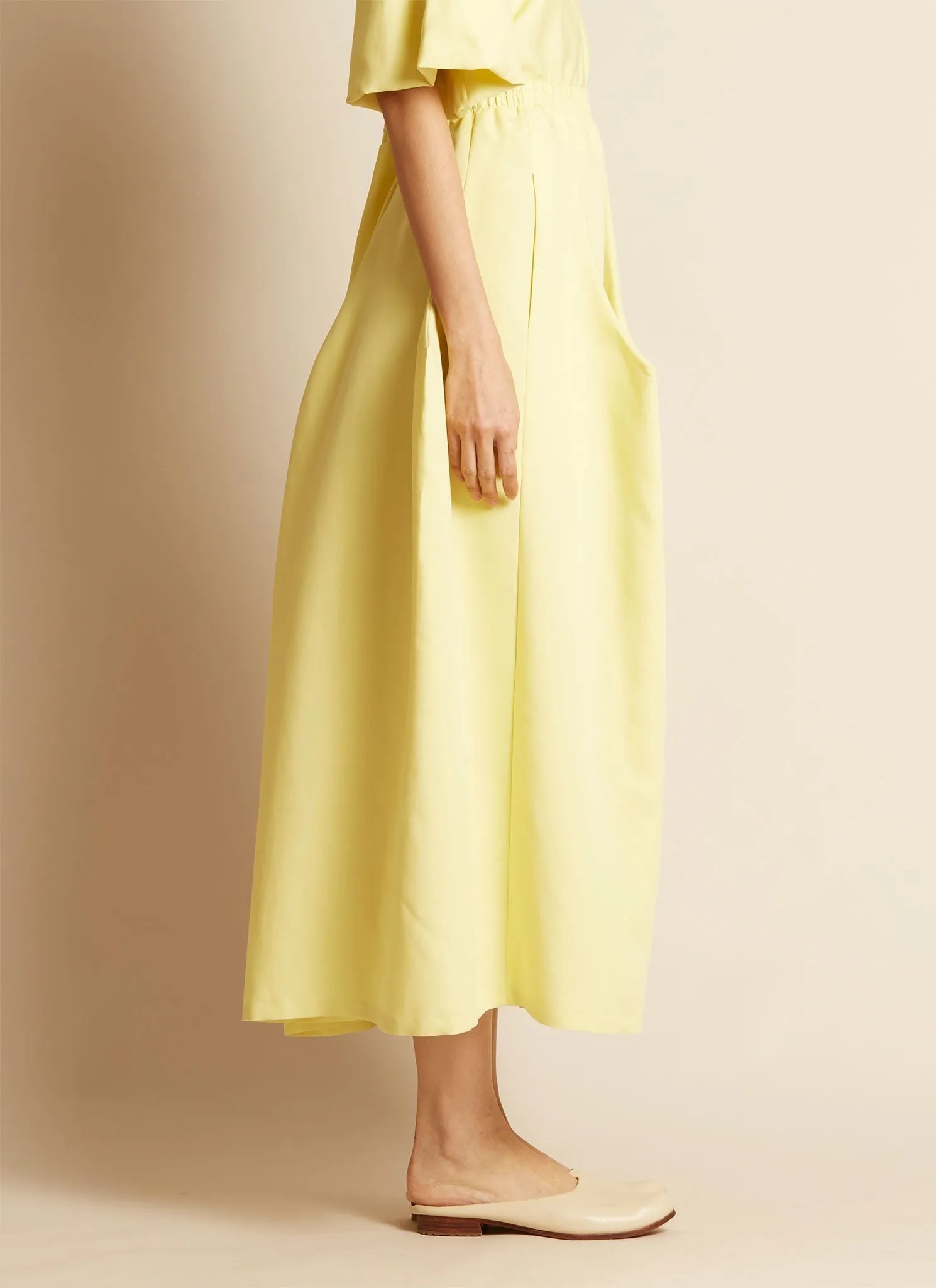 Cloud Burst 8-Pleated Pocket Skirt w/Elastic in Lemon