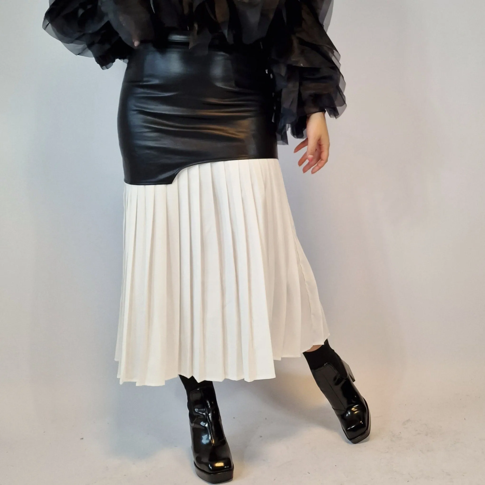 Jazz Up Chic Pleated Skirt with Eco Leather