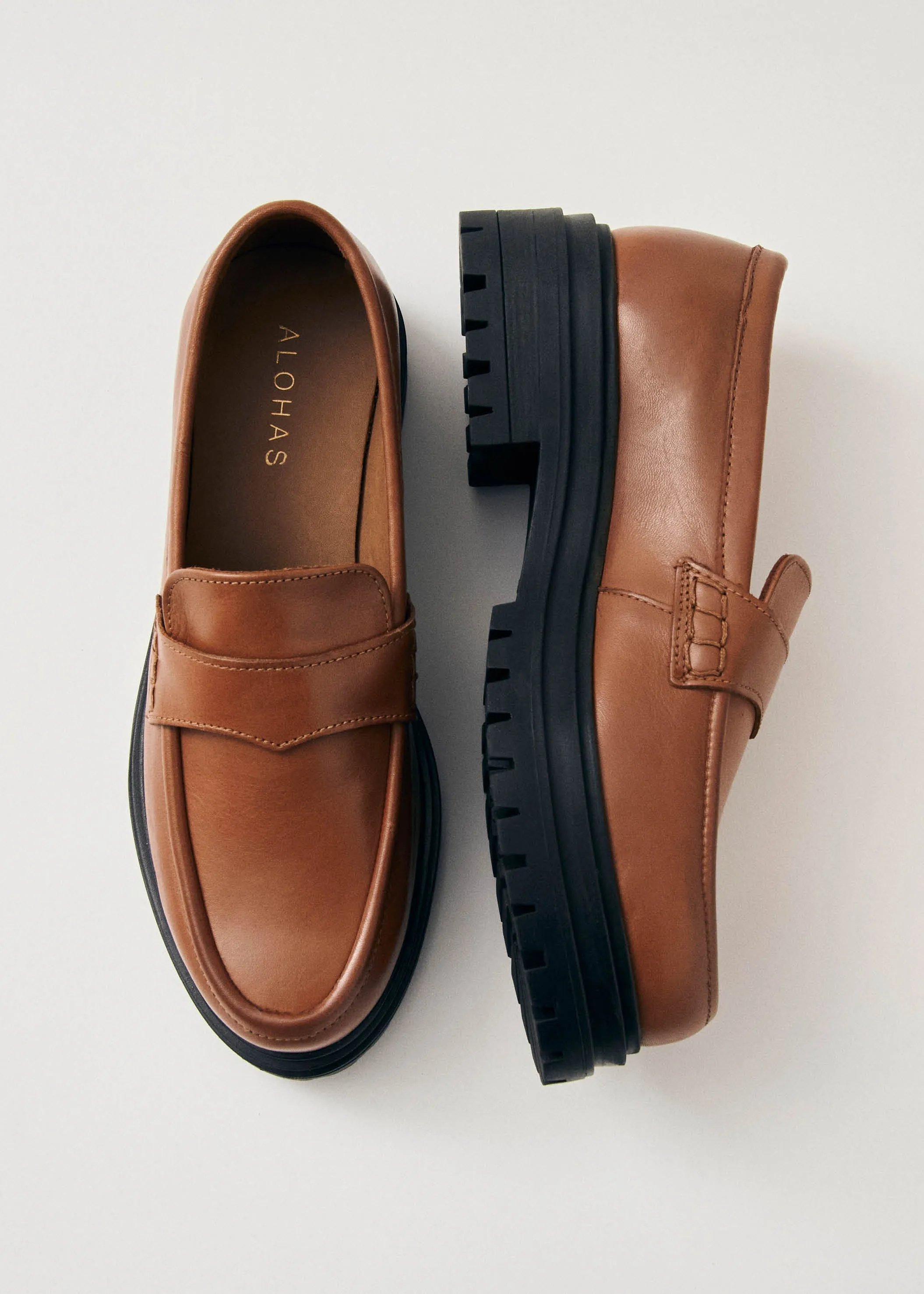 Obsidian Tan Leather Loafers