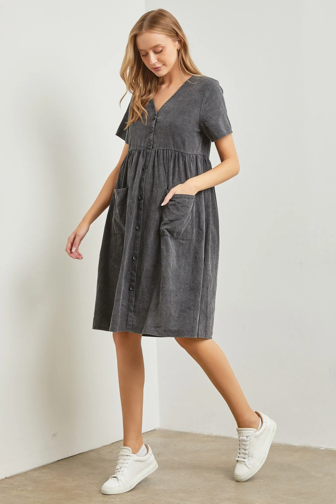 Sara Button Up Dress in Washed Black