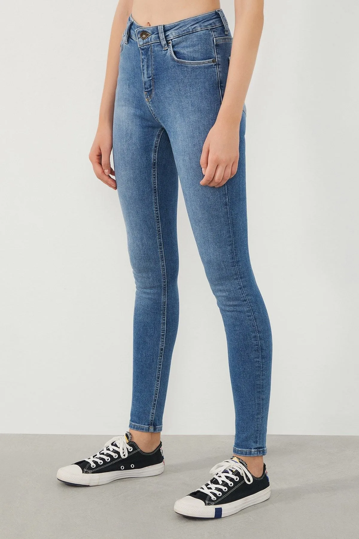 Sira Skinny Fit Light Blue Women’s Jeans